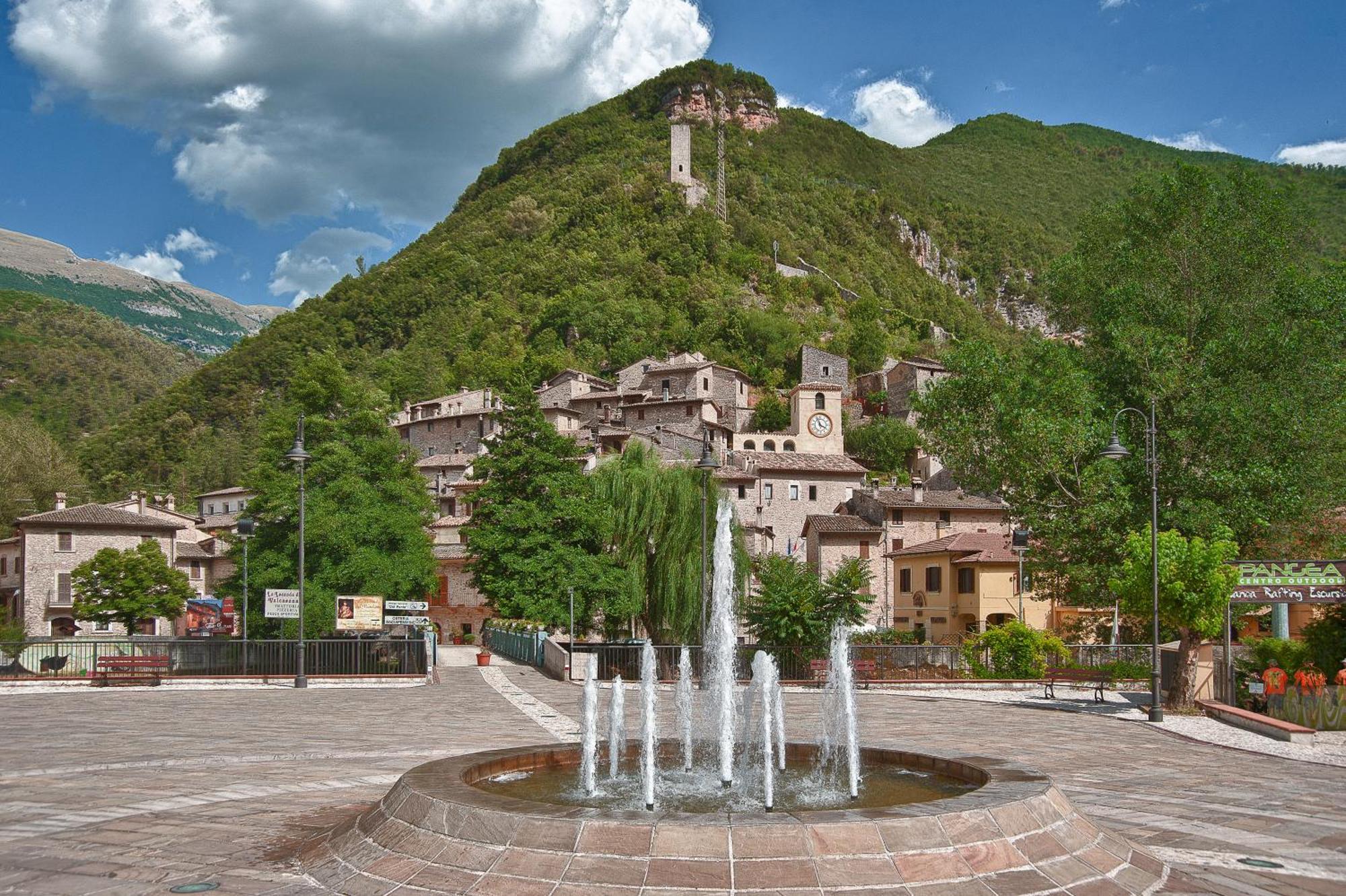 Torre Del Nera Albergo Diffuso & Spa Scheggino Dış mekan fotoğraf
