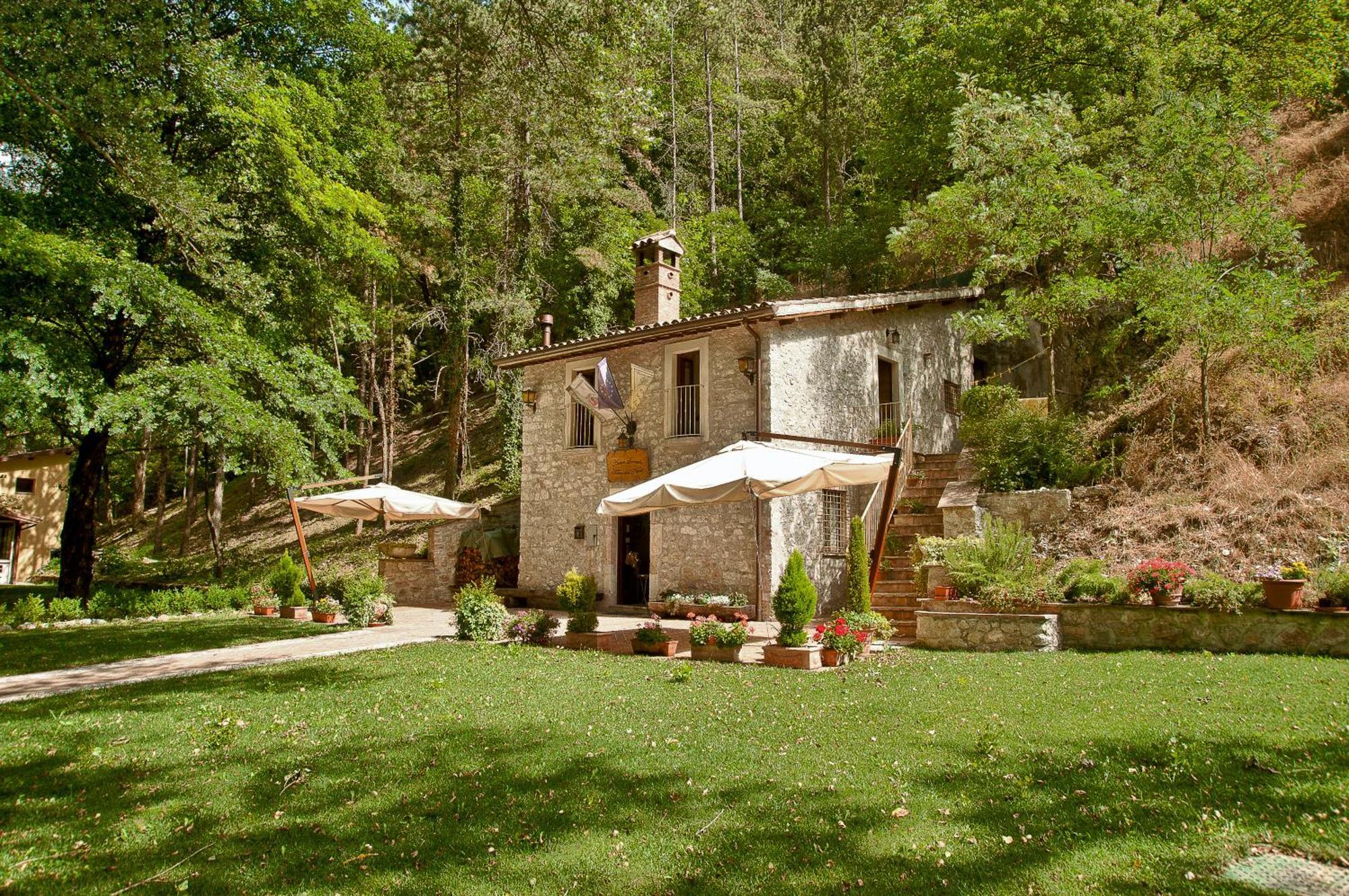 Torre Del Nera Albergo Diffuso & Spa Scheggino Dış mekan fotoğraf